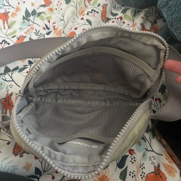 lululemon athletica Olive Green Belt Bag - Picture 4 of 4